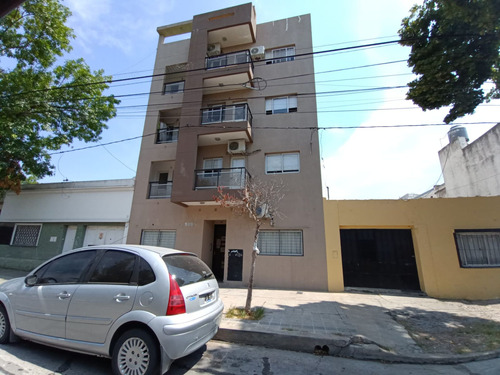 Departamento En Venta Con Patio En La Plata