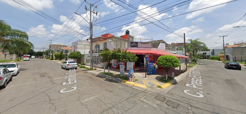 Casa En Venta De Remate Bancario, C. Presa El Tintero 1031, Los Arrayanes, 44765 Guadalajara, Jal. Jmjc12