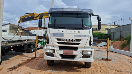 Iveco 240e25 Leito Teto Baixo  2012 Caminhão Munck 5799434