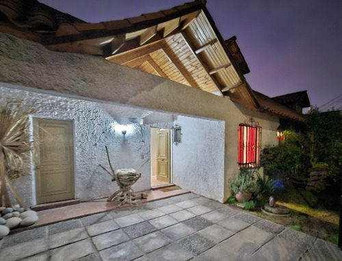 Vendo Casa, Precordillera Peñalolen, Area Verde Consolidada