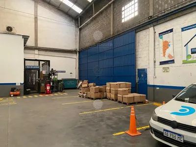 Depósito y galpón en alquiler