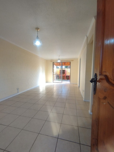 Casa 2 Pisos, Impecable, 4 Dorm., 2,5 Baños, Estac., Porton