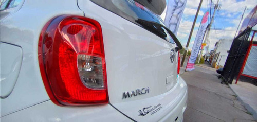 Imagen 8 de 15 de Nissan March 2015 1.6 Advance At