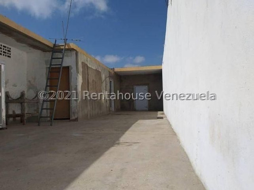 Imagen 13 de 13 de Casa Ideal Para Oficina U Otros Ubicada En Judibana. Punto Fijo