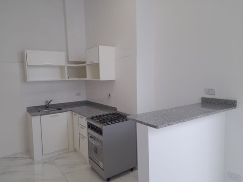 Imagen 8 de 17 de Local Comercial En Alquiler Ubicado En Güemes
