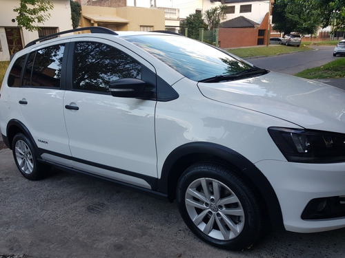 Volkswagen Suran 2018 1.6 Track