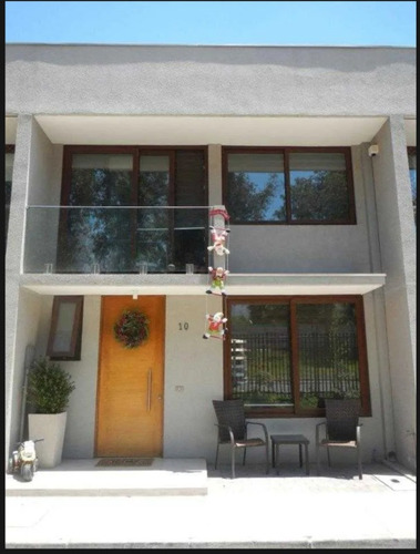 Casa En Venta De 3 Dorm. En Macul