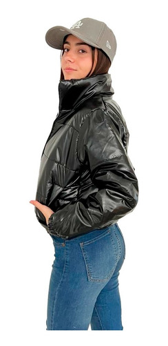 Imagen 4 de 10 de Puffer Metalizada