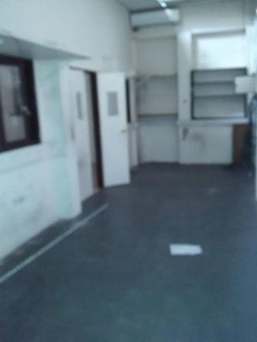 Imagen 14 de 30 de M. T. Alvear Y Uruguay. Excelente Local. Amplio Destino. Venta / Alquiler