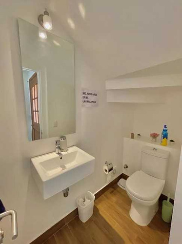 Condominio / Piscina / 4d 3b Oportunidad (83024)