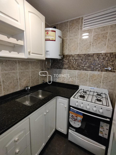 Departamento En Venta En Pleno Centro De Mar Del Plata 2 Ambientes A La Calle