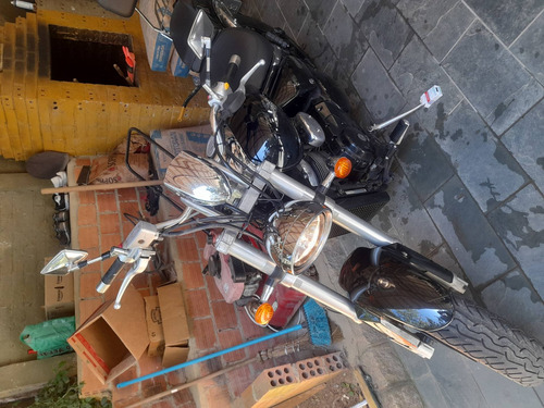 Imagem 3 de 6 de Suzuki Boulevard 800