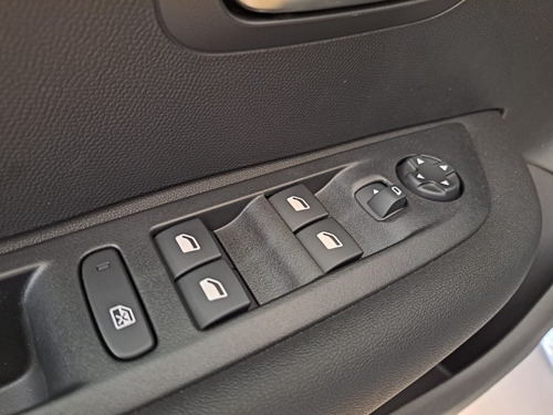 Imagen 21 de 25 de Peugeot 208 Feline Tiptronic Am23.5 0km