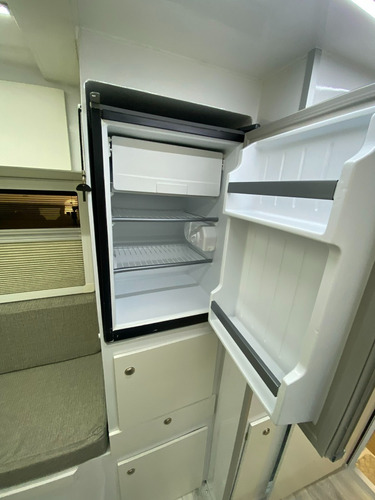 Camper Ag-240 Sobre Renault Alaskan - Silfred Motorhome
