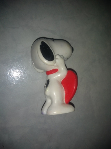 Peanuts Snoopy Pvc Figura Con Corazón Original Vintage (Usado)