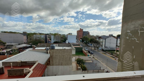  Departamento En Venta De 1 Dormitorio En Costa Azul