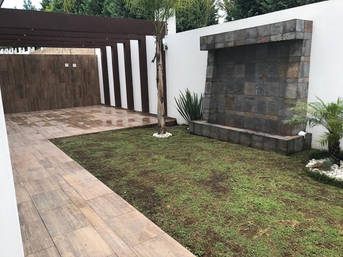 Hermosa Residencia En La Ceiba A La Venta