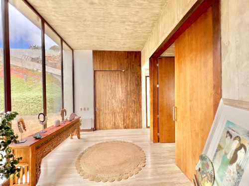 Gran Y Sólida Casa En Venta Con Privilegiada Vista, Zapallar