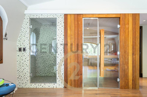 Casa Estilo Frances En Barrio Saint Thomas