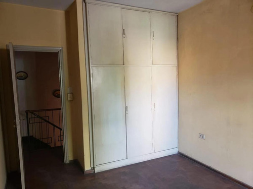 Imagen 10 de 19 de Casa Venta 3 Dormitorios - Azcuenaga - Refaccionar.