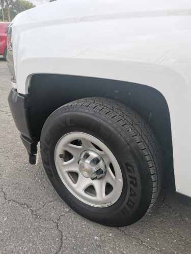 Imagen 10 de 13 de Chevrolet Silverado 1500 Cab 2018