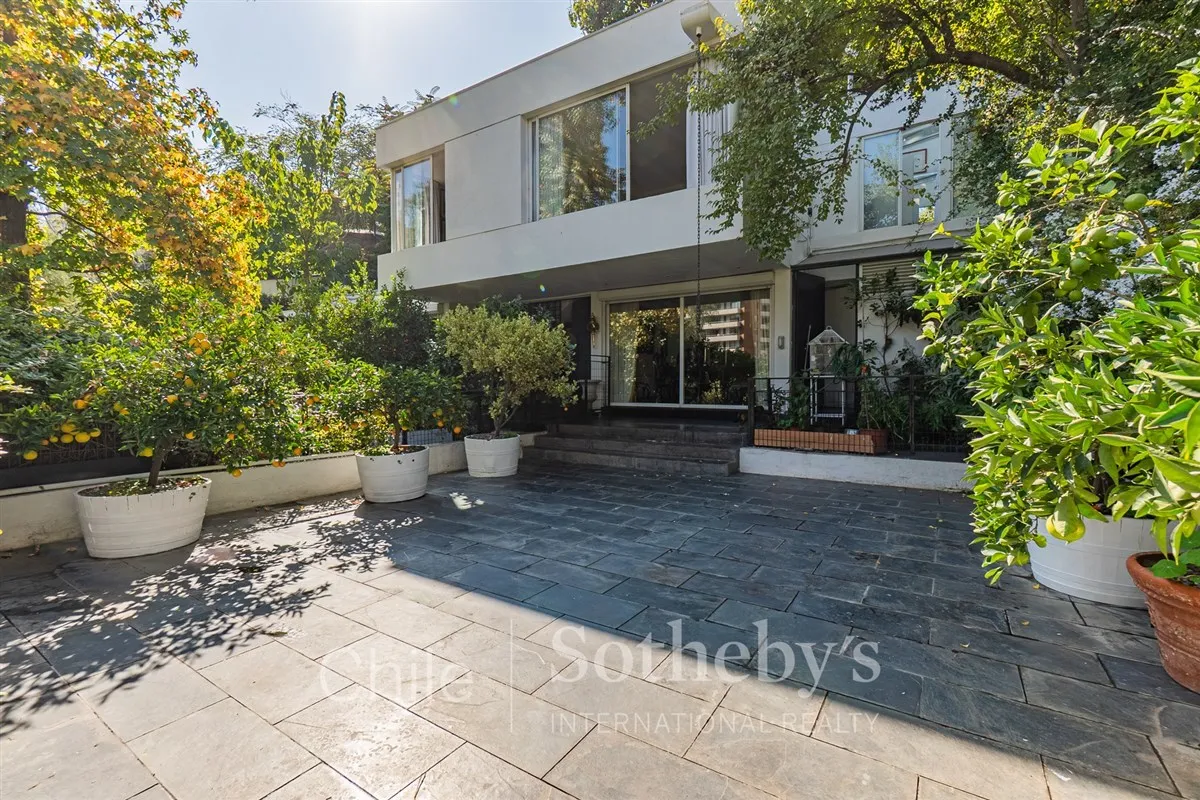 Imagen 2 de 30 de Preciosa Casa En Lo Mejor Del Golf / Cerro San Luis