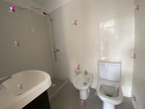 Apartamento En Mansa 3 Dormitorios- Ref: 9511