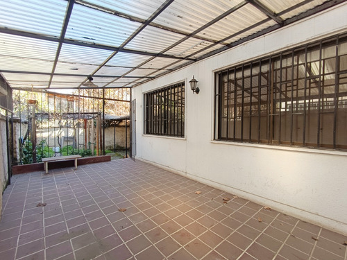Departamento Primer Piso Con Patio - Providencia