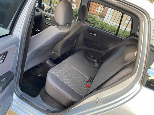 Imagen 5 de 8 de Volkswagen Suran 1.6 Highline Msi 110cv 2017