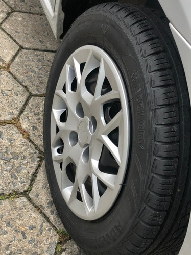 Ford Fiesta Sedan