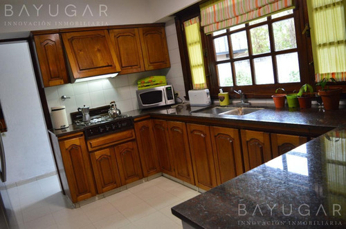 Imagen 16 de 30 de Venta - Casa Sobre Amplio Terreno En Villa Mora Bayugar Negocios Inmobiliarios