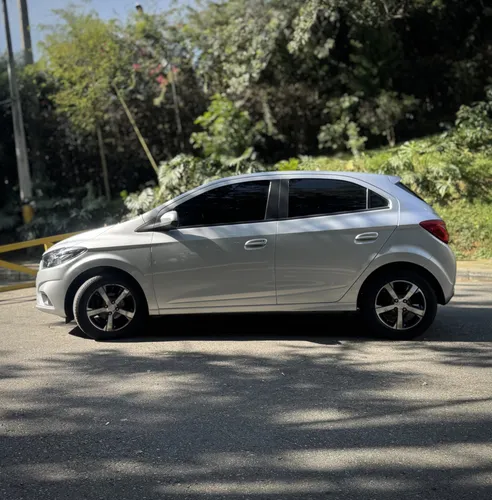 Chevrolet Onix 1.4 Ltz 5 p