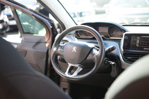 Peugeot 208 1.6 GRIFFE 16V FLEX 4P AUTOMÁTICO