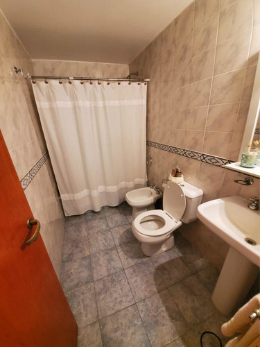 Imagen 8 de 10 de Alquiler De Casa 5 Amb En Echeverria Del Lago - Canning