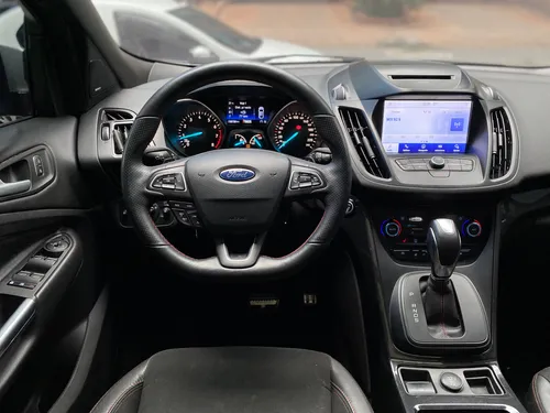 Ford Escape St Line