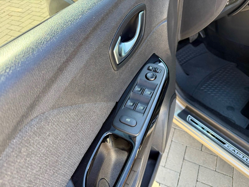 Renault Captur Intense 1.3 TB 16V Flex 5p Aut.
