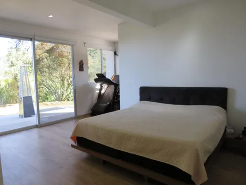 Casalote En Venta En Alto Del Escobero. Cod V14836