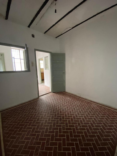 Departamento De Dos Dormitorios En Arroyito De Pasillo Terr