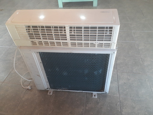 Imagen 4 de 8 de Vendo Aire Acondicionado Split Delonghi F/c De2250f Usado