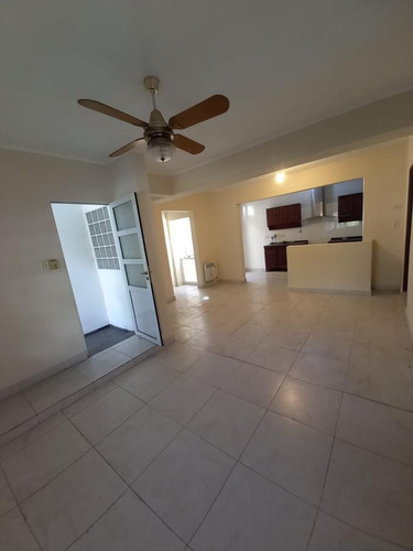 Imagen 5 de 18 de Casa Con Opción A Subdividirse En Dos Departamentos (zona Unl)