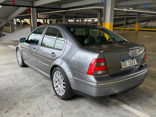 Volkswagen Bora 1.8 T Highline