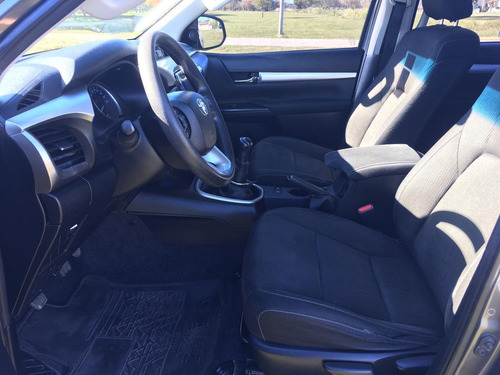 Toyota 2017 Sr 4x4