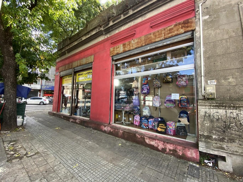 Local Esquina Arenal Grande Y Martin Garcia.