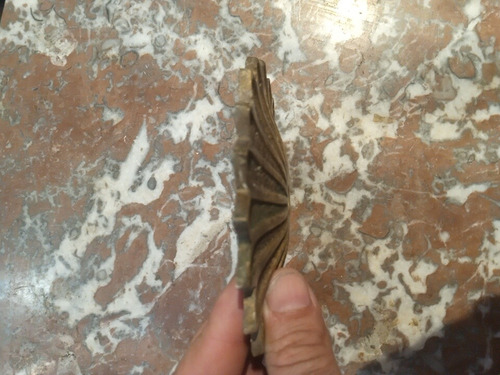 Floron Bronce Macizo Antiguo Roseta Repuesto Araña Tapa Base (Usado)