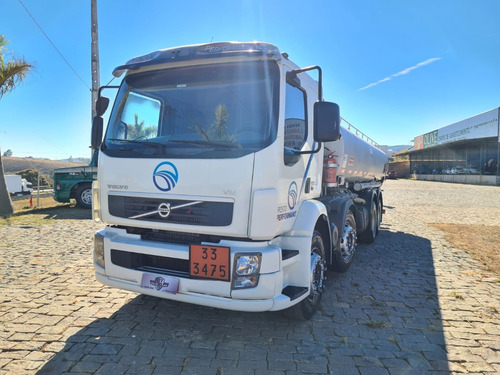 Imagem 2 de 9 de Vm 260 8x2 Bi-truck