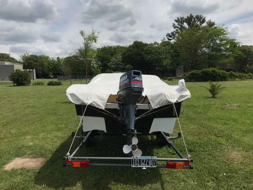 Tracker Guaycuru 520