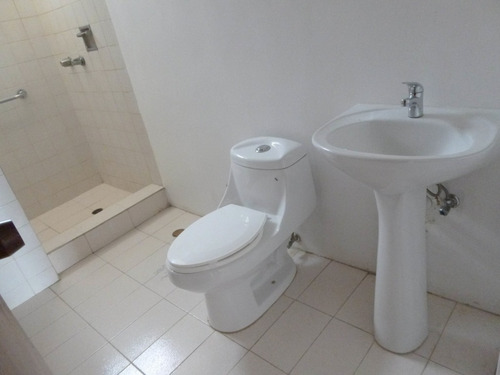 Imagen 21 de 28 de Excelente Apartamento Con Vista Panorámica, Muy Cómodo Y Amplio. 22-24299 Mrw