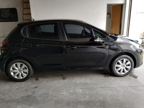 Peugeot 208 Active 1.5 Arcars