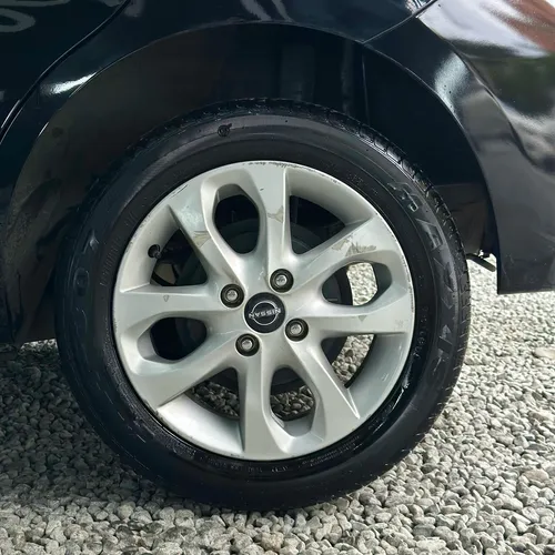 Nissan March 1.6 Advance