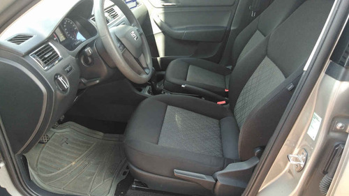 Imagen 9 de 15 de Seat Toledo 2016 4p Reference Plus L4/1.6 Man R-16